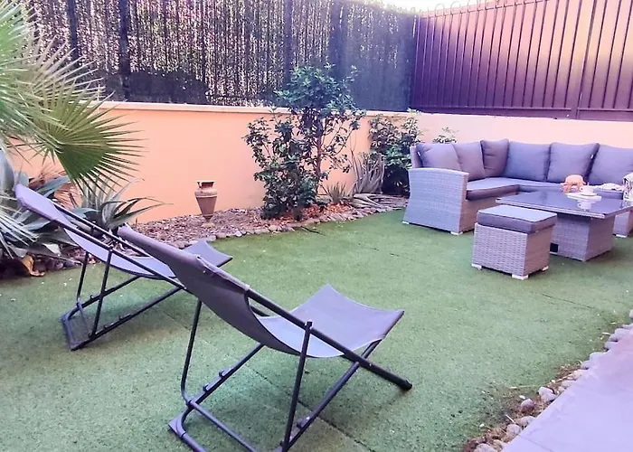 Urban Garden Hideaway パルム・マール